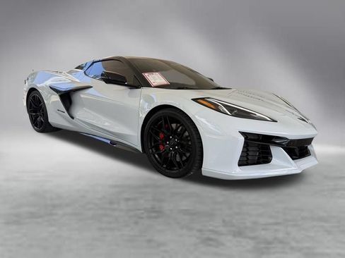 Used 2024 Chevrolet Corvette Z06 w/ Stealth Interior Trim Package RWD image 2