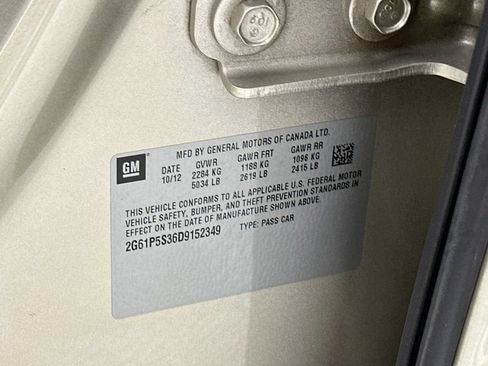 Used 2013 Cadillac XTS Luxury w/ Driver Awareness Package FWD image 27