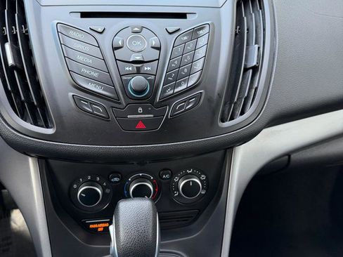 Used 2015 Ford Escape SE image 13