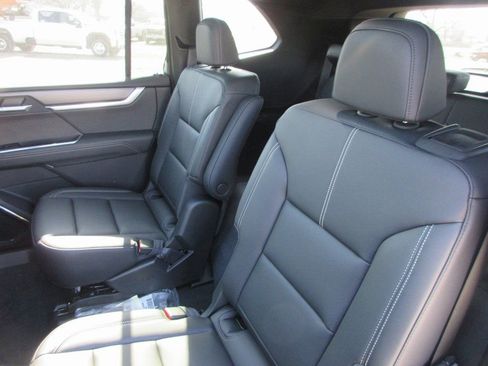 New 2026 GMC Acadia Elevation w/ Black Edition AWD/4WD image 14