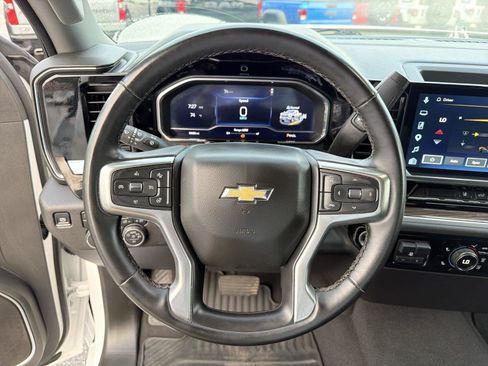 Used 2025 Chevrolet Silverado 2500 LT w/ Convenience Package AWD/4WD image 22