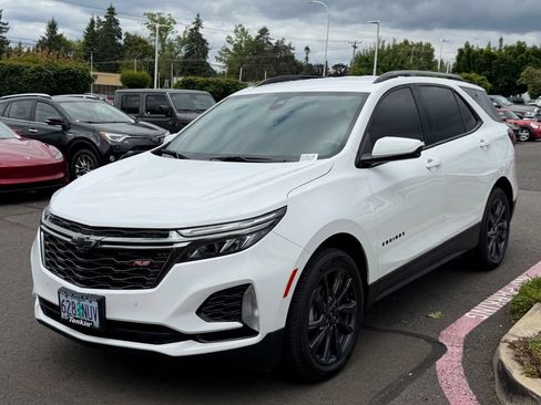 Used 2022 Chevrolet Equinox RS FWD image 4