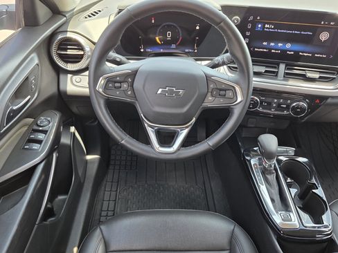 Used 2025 Chevrolet Trax ACTIV w/ Driver Confidence Package FWD image 6