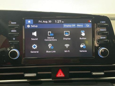 Used 2022 Hyundai Elantra SEL w/ Convenience Package image 17