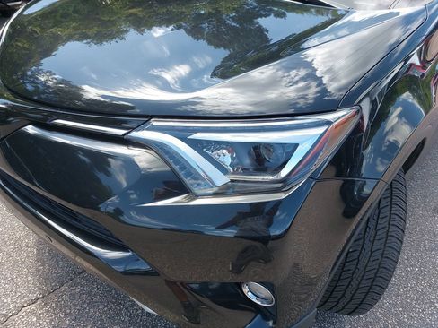 Used 2017 Toyota RAV4 Limited w/ Advanced Technology Package AWD/4WD image 27
