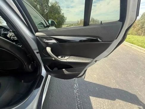 Used 2017 BMW X1 sDrive28i FWD image 14