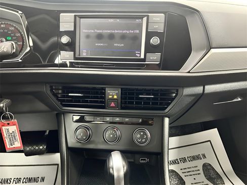 Used 2019 Volkswagen Jetta S image 14