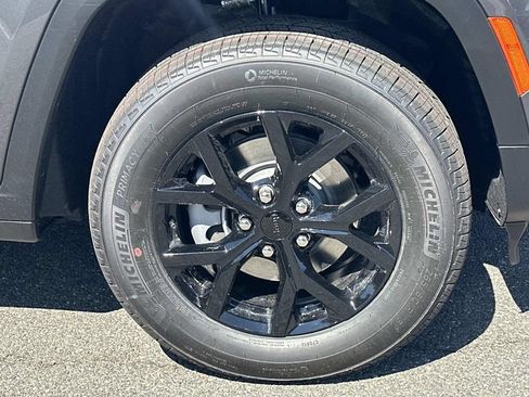 New 2026 Jeep Grand Cherokee Altitude AWD/4WD image 11