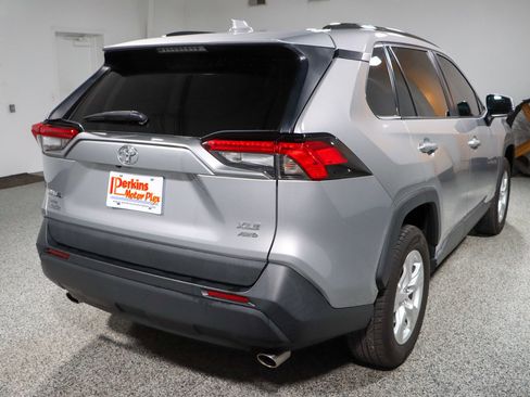 Used 2021 Toyota RAV4 XLE image 7