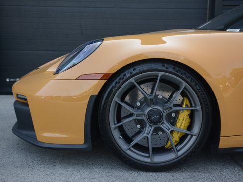 Certified 2022 Porsche 911 GT3 RWD image 32