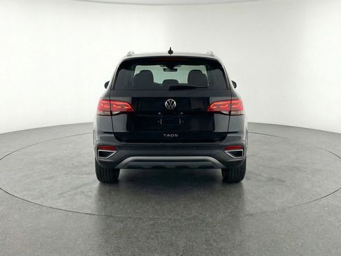 Used 2025 Volkswagen Taos SE image 7