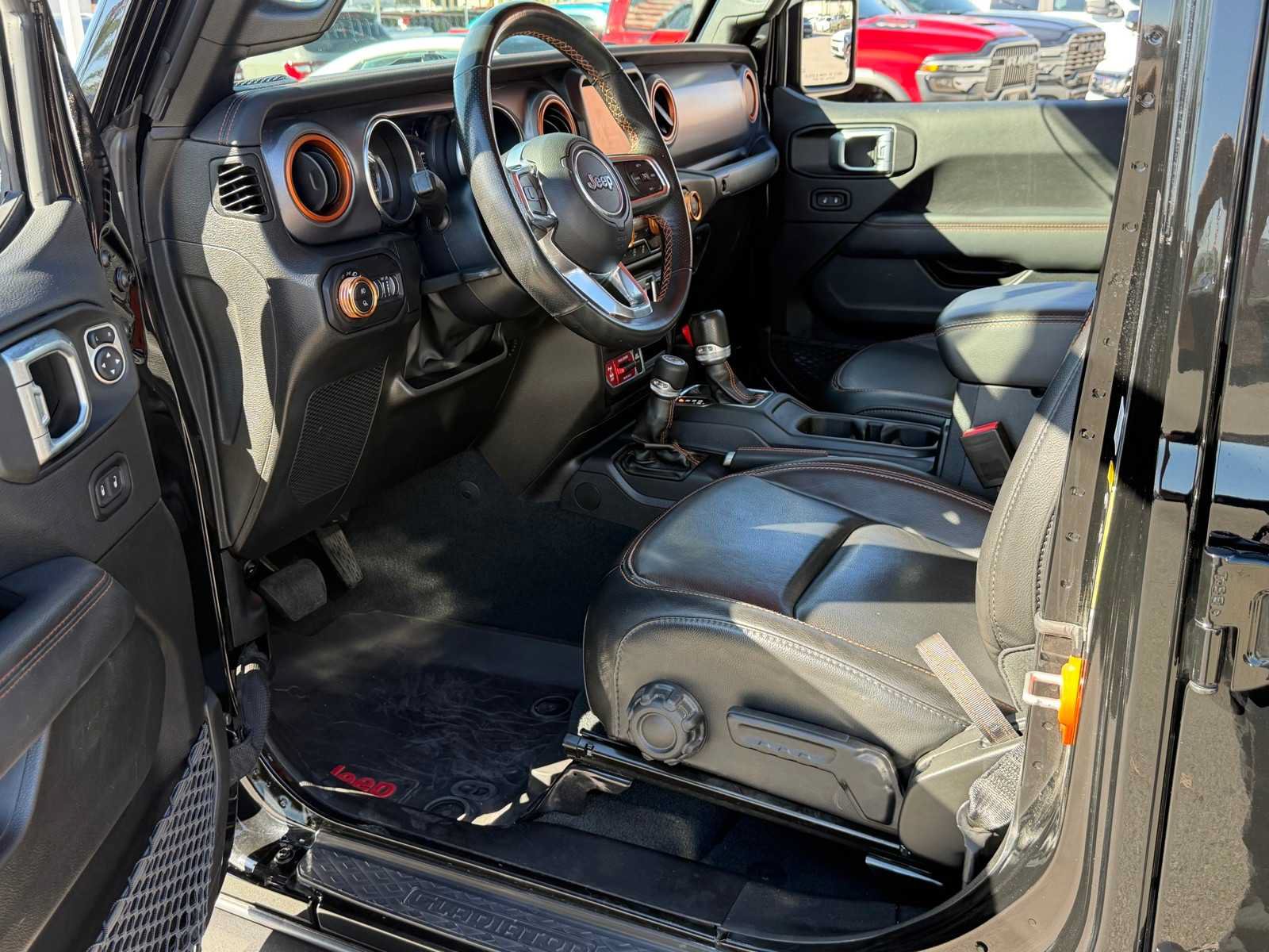 Used 2022 Jeep Gladiator Mojave w/ LED Lighting Group AWD/4WD image 13