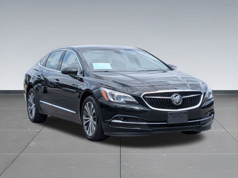 Used 2017 Buick LaCrosse Essence FWD image 8