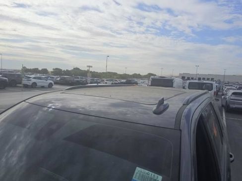 Used 2021 Chevrolet Tahoe RST w/ Luxury Package AWD/4WD image 2