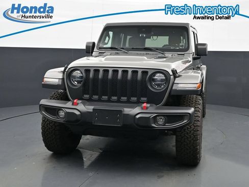 Used 2022 Jeep Wrangler Unlimited Rubicon w/ Dual Top Group AWD/4WD image 3