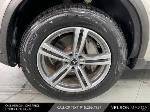 Used 2022 Mercedes-Benz GLC 300 4MATIC image 11