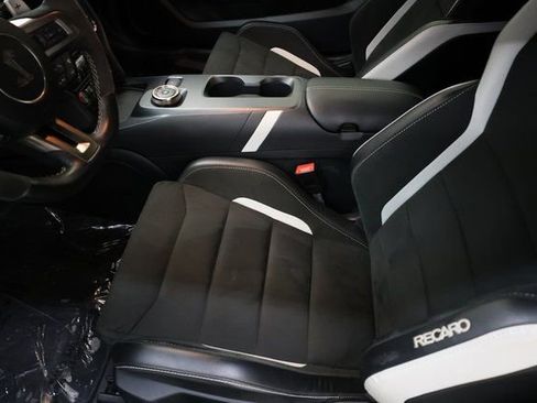 Used 2022 Ford Mustang Shelby GT500 w/ Carbon Fiber Track Pack image 72