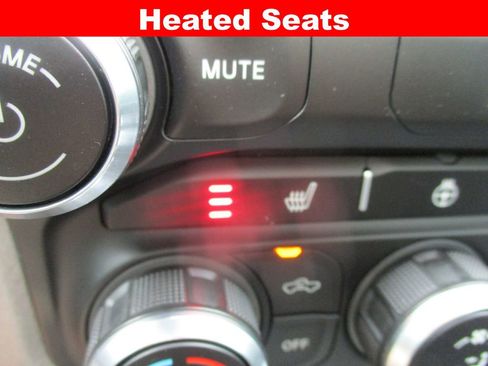 Used 2020 RAM 1500 Big Horn AWD/4WD image 17