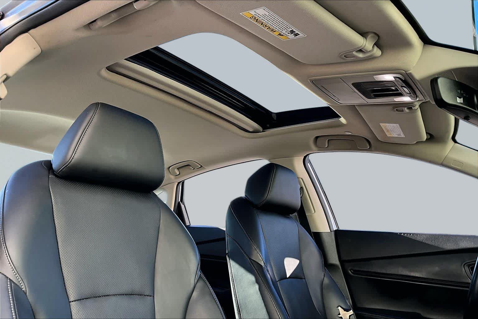 Used 2023 Honda Accord Touring image 13