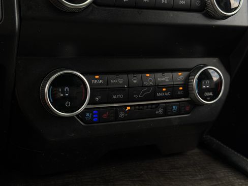 Used 2021 Ford Expedition Limited RWD image 23
