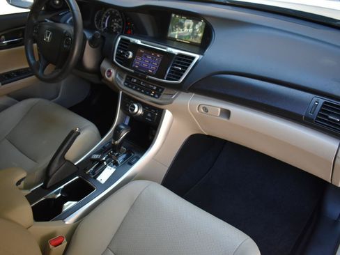 Used 2015 Honda Accord EX-L image 13