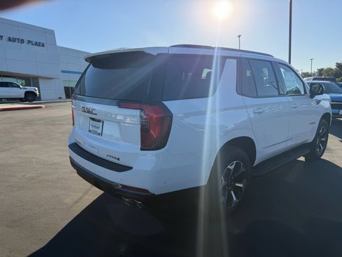 New 2026 GMC Yukon AT4 w/ AT4 Preferred Package AWD/4WD image 3