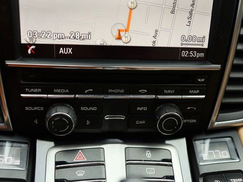 Used 2013 Porsche Panamera 4 Platinum Edition image 28