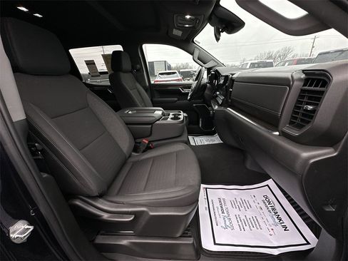 Used 2024 Chevrolet Silverado 1500 LT image 23