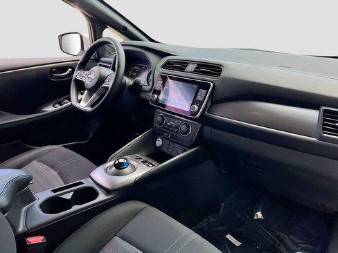 Used 2025 Nissan Leaf S FWD image 26