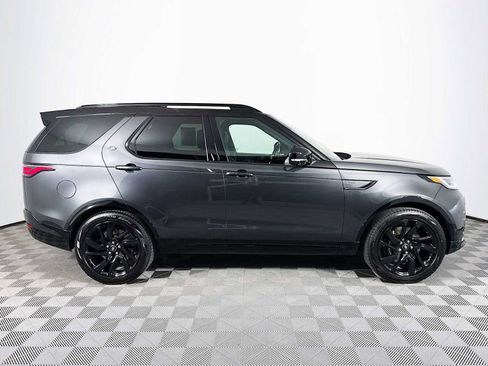 Used 2024 Land Rover Discovery Metropolitan Edition image 4