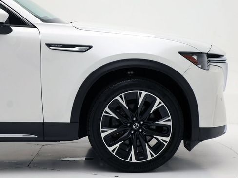 Used 2024 MAZDA CX-90 Plug-In Hybrid w/ Premium Pkg image 4