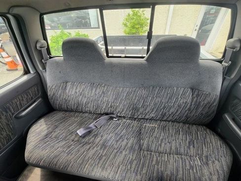 Used 2000 Nissan Frontier XE RWD image 14
