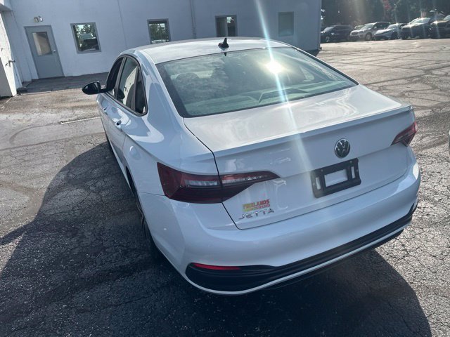 Used 2024 Volkswagen Jetta Sport FWD image 5
