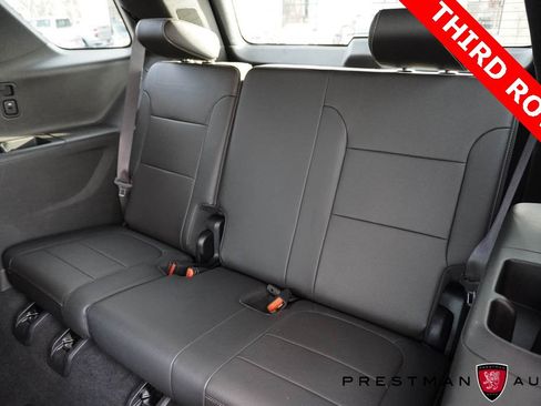 Used 2023 Chevrolet Traverse Premier image 4