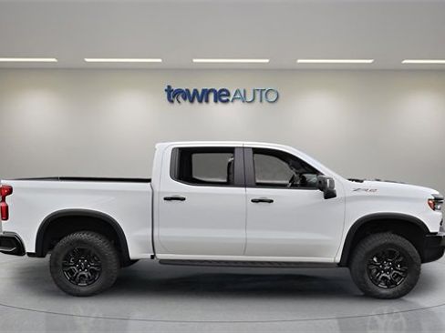 Used 2024 Chevrolet Silverado 1500 ZR2 image 6