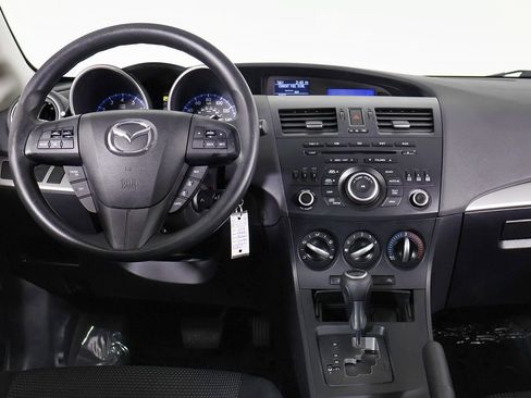 Used 2013 MAZDA MAZDA3 i Sport image 25