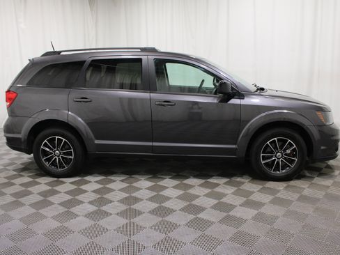 Used 2019 Dodge Journey SE w/ Blacktop Package FWD image 26