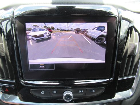 Certified 2023 Chevrolet Traverse LT FWD image 30