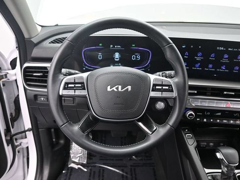 Certified 2024 Kia Telluride S w/ S Sunroof Package AWD/4WD image 37