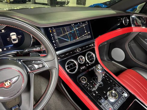 Used 2020 Bentley Continental GT image 27