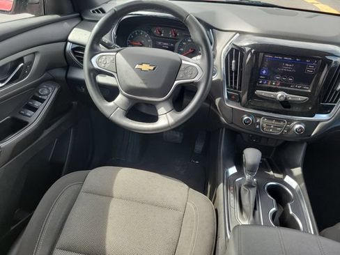 Used 2023 Chevrolet Traverse LT FWD image 25