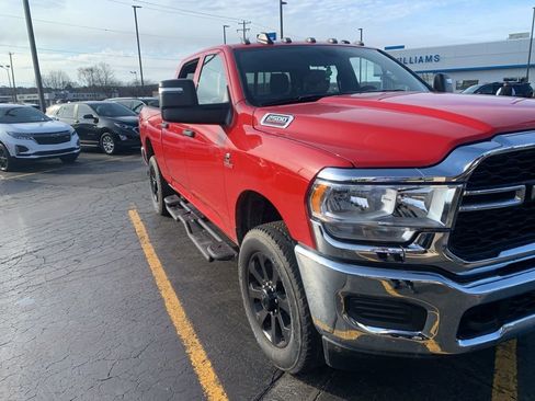 Used 2024 RAM 2500 Tradesman w/ Chrome Appearance Group image 7