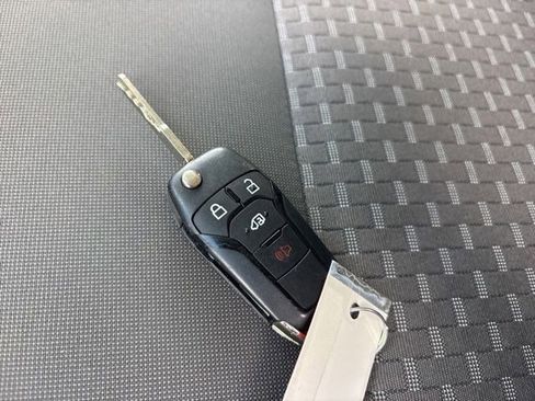 Used 2023 Ford Transit 350 XLT image 40