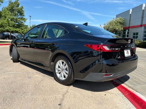 Used 2026 Toyota Camry LE FWD image 8