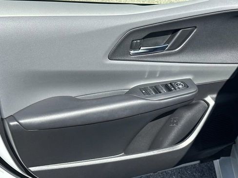 Used 2024 Toyota Prius XLE FWD image 15