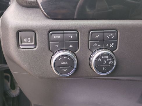 Certified 2023 GMC Sierra 1500 SLT w/ SLT Premium Package image 18