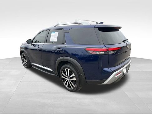 Used 2024 Nissan Pathfinder Platinum w/ Lighting Package (N93) image 5