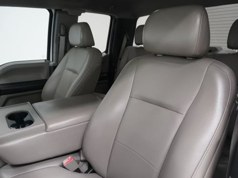 Used 2019 Ford F150 XL w/ Equipment Group 101A Mid AWD/4WD image 12