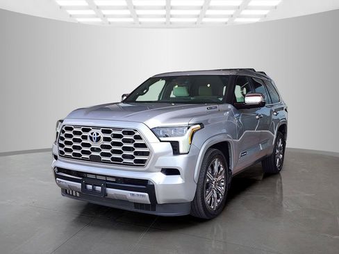 Used 2024 Toyota Sequoia Capstone image 9