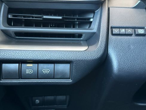 Used 2023 Toyota Prius LE image 31